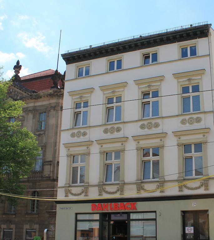 Gasthaus Bett-Point Am Rathaus Potsdam Exterior foto